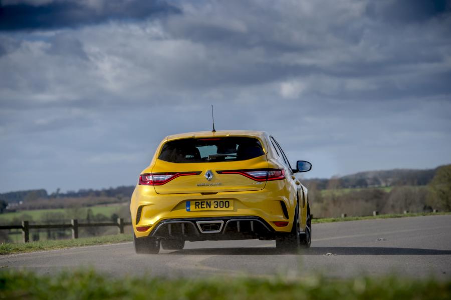  Renault Megane R.S. 300 Trophy 2019 года  (UK) (фото 27 из 40)
